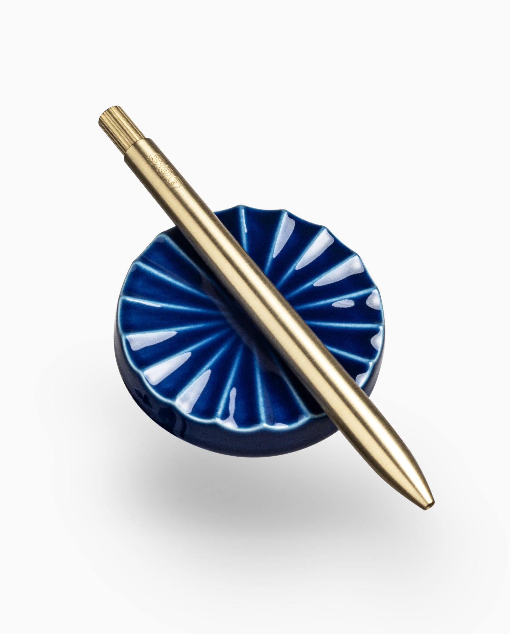 Ajoto Imari Blue Pen Crown Rest